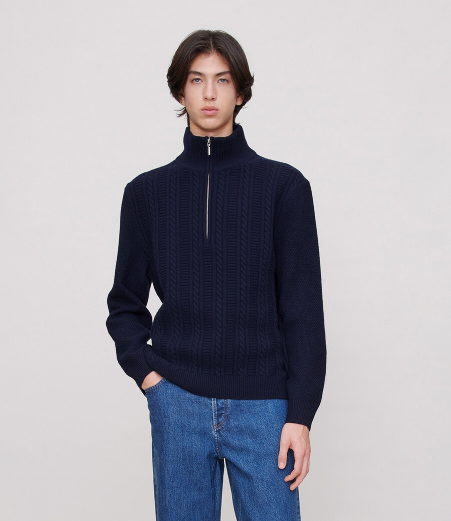 theo pullover