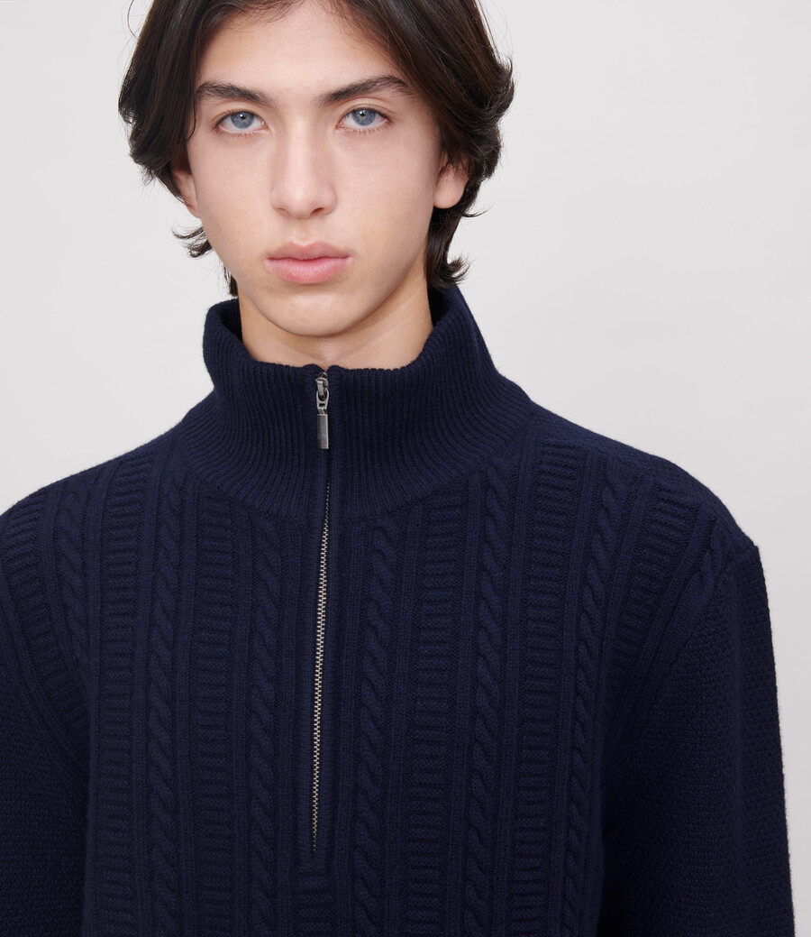 theo pullover