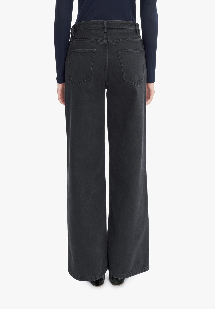elisabeth jeans