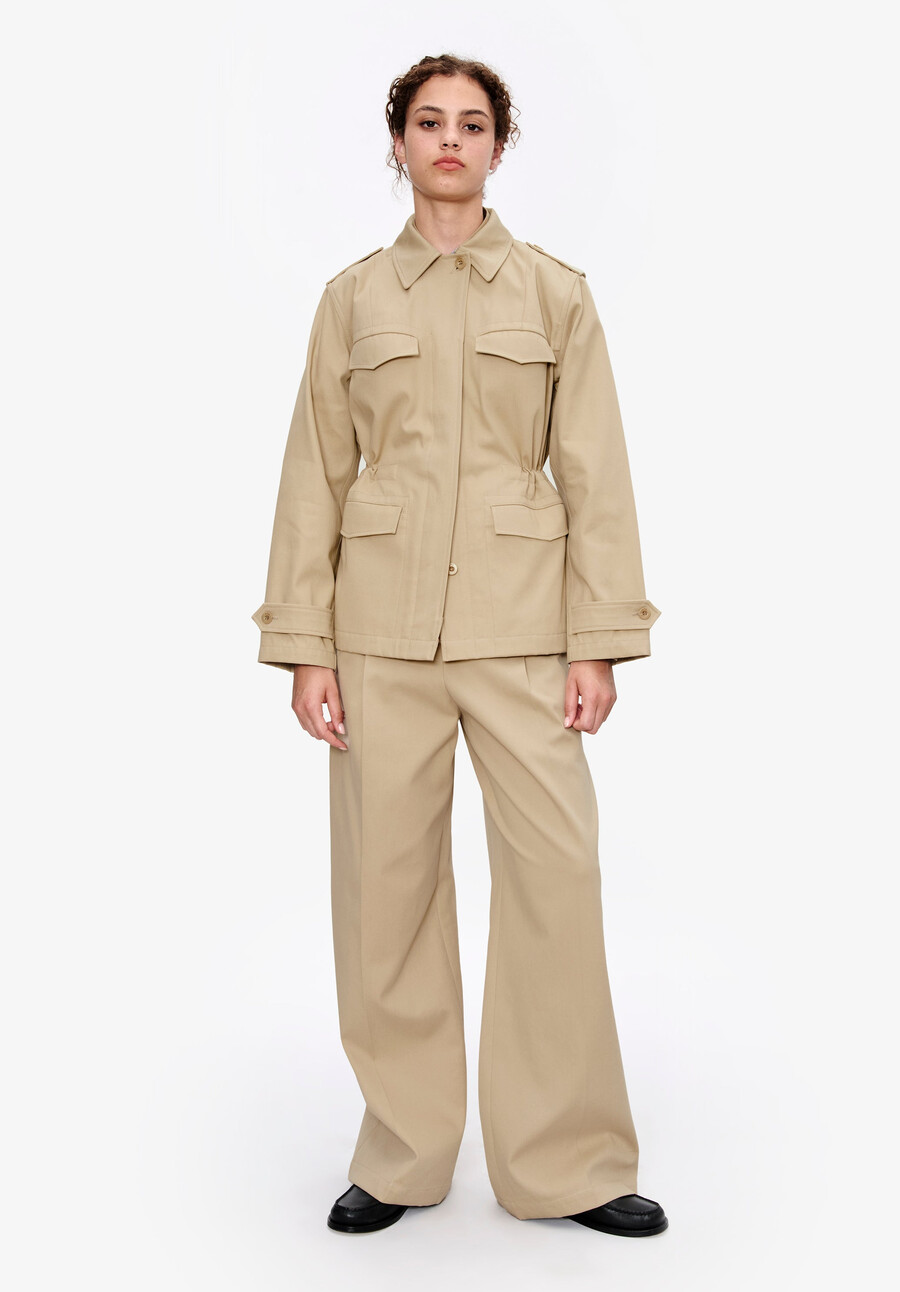 taillierte safarijacke